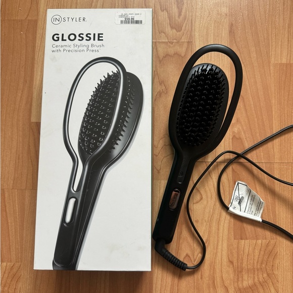 Ceramic styling brush with pression press - Picture 2 of 3